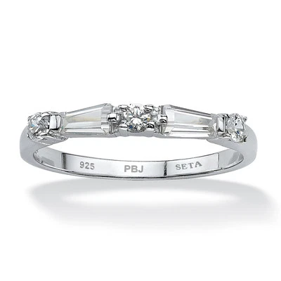 0.98 TCW 圆形和长方形立方锆石戒指 0.925 纯银 — 第 1/4 张图片