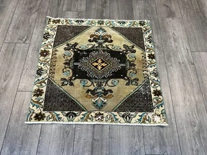 Alfombra pequeña beige, alfombra cuadrada, alfombra de baño, alfombra turca hecha a mano, 2,7 x 2,7 pies - Imagen 1 de 12