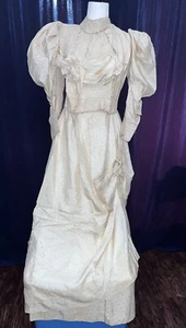 Victorian Wedding Gown Silk Lace Amazing Craftsmanship 1895 Museum Quality - Picture 1 of 24