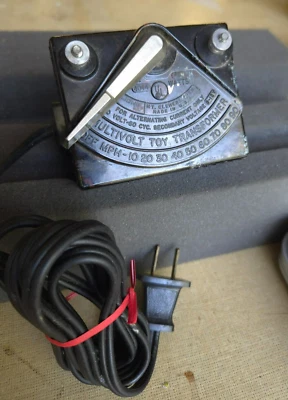 Lionel Multi Volt Transformer Type 4044 45 Watt  Refurbished - Image 1 of 4