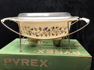 Pyrex Golden Grape Vine Casserole 045 2.5QT w/ Lid Warming Cradle & Original Box