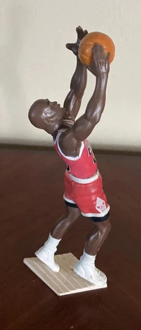 MICHAEL JORDAN CHICAGO BULLS STARTING LINEUP Action Figure NBA Vtg 1993 93' Cover