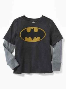 NUEVO CON ETIQUETAS Camiseta Old Navy 2 en 1 DC Comics Superhéroe Batman Manga Larga 5T - Imagen 1 de 2