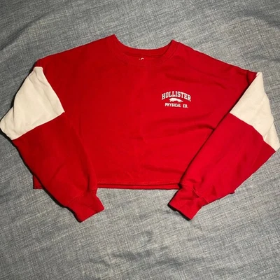 Sudadera corta Hollister roja edición física. Mujer Talla S Manga Larga Foto 1 de 4