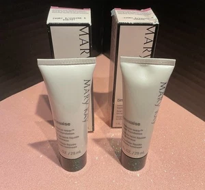 Mary Kay Timewise IVORY 4 Luminous Wear Liquid Foundation #038699 + Ivory 5 - Picture 1 of 6