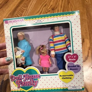 Horsman 6001-2 Doll House Family dolls  Vintage 1994 In Box Dad Mom Toddler Baby - Picture 1 of 8
