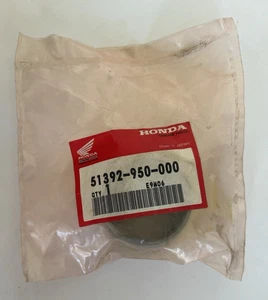 Casquillo brazo delantero Honda FL250 Odyssey "A" 79-84 51392950000 genuino paquete sin abrir - Imagen 1 de 4