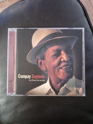 Compay Segundo - Las Flores De La Vida - CD Album (2000) - Image 1 of 4