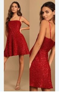 Lulu’s rotes Sequenzkleid - Bild 1 von 7