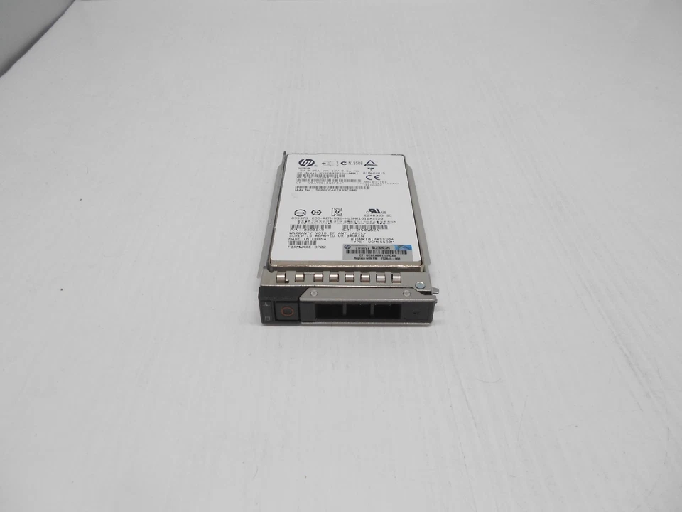 920GB SSD SAS 2.5" 12Gbps SERVER HARD DRIVE For Dell R440 R540 R640 R740 800gb - Image 1 of 1