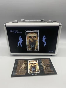 Michael Jackson – The Ultimate Collection Deluxe Trunk Case – 33 Discs COMPLETE - Foto 1 di 12