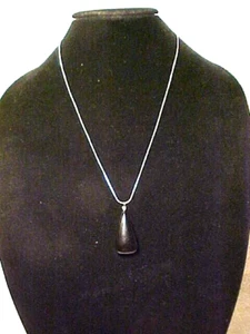 Vintage Tear Drop Onyx Gem Pendant on New Silver Plate Necklace - Picture 1 of 7
