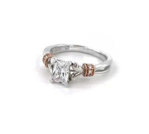 Anillo de compromiso de plata de ley de corte radiante con detalles de oro rosa talla 7 - Imagen 1 de 5