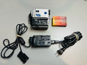 Sony Handycam DCR-PC5 Digital Video Camera Recorder Mini-DV Sony Lens Tested - Picture 1 of 10