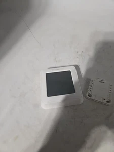 Honeywell Home RTH8560D 7 Day Programmable Touchscreen Thermostat - Picture 1 of 7