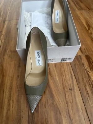 ZAPATO DE SALÓN JIMMY CHOO PUNTIAGUDO DE CUERO SERPIENTE, TAUPE TALLA 36.5, NUEVO Foto 1 de 4