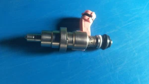 Toyota Hilux Diesel automatic fuel injector 23707-30010 UK Seller - Picture 1 of 1