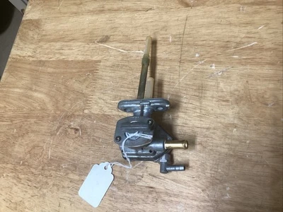 OEM Fuel Valve Petcock FOR Suzuki DR250SE DR350SE1990-1999 44300-15D31 - Image 1 of 3