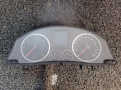 2009 Volkswagen Tiguan TDI Instrument Clusters 5N0920 870 D - Image 1 of 4