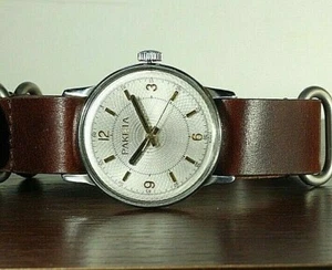 Wristwatch Raketa 33 mm Mechanical Unisex Vintage Soviet USSR Guarantee - Picture 1 of 12