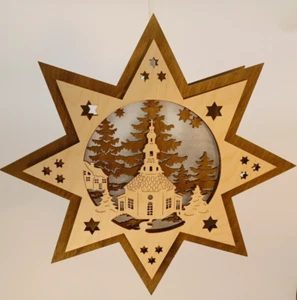 Holznischel Erzgebirge - Fensterbild Seiffener Kirche Stern beleuchtet NEU & OVP - Picture 1 of 2