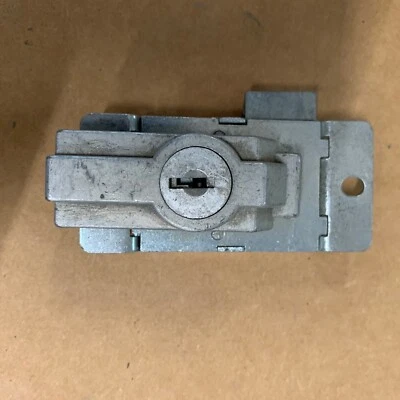 Cerradura de panel Corbin sin llave FPE GE Trumbull derecha Foto 1 de 2