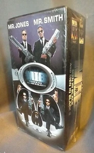 Herren in schwarz/Herren in schwarz II-Doppelfunktion Set-Folienhüllen - (VHS-2002) - versiegelt - Bild 1 von 6