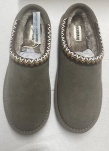 NEW Women's Cushionaire Memory Foam Mule Slippers ~Size 8.5 ~ Suede ~Taupe ~ - Picture 1 of 8