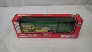 1995 Racing Champions 1:64 NASCAR Team Transporter Quaker State Steve Kinser - Picture 1 of 6