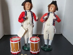 2 Byers 1999 The Willimaburg Collection Solider Drummer 1 ha etichetta - Foto 1 di 12