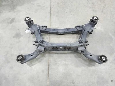 Subchasis travesaño trasero Lexus IS250 2014-2015 pieza original OEM 5120630131 Foto 1 de 4