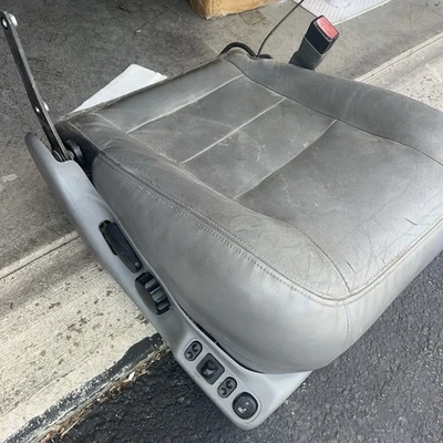 Cojín de asiento inferior de pasajero Ford F250 F350 Excursion 02 cuero gris eléctrico OEM Foto 1 de 4