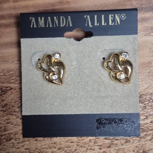 Amanda Allen Kristall Herz Ohrringe goldfarben durchbohrt Doppelherzen - Bild 1 von 4