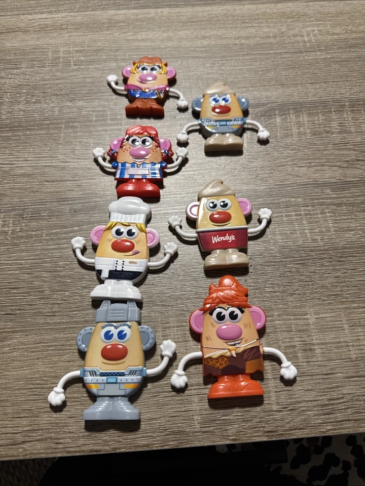 7 juguetes de comida para niños Wendy's Mr. Puré de cabeza de patata 2025 Foto 1 de 1