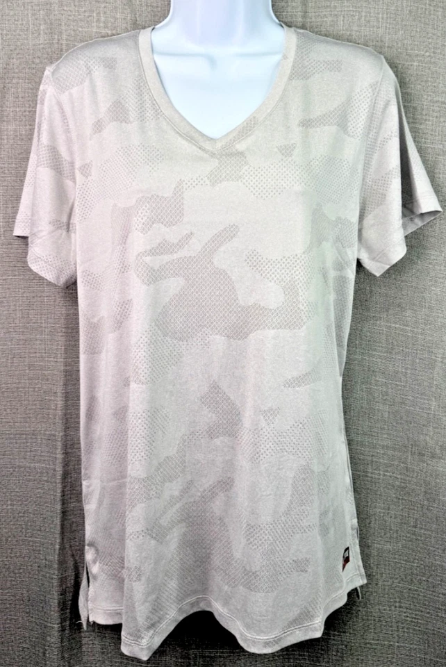 Camiseta activa para mujer Tapout manga corta cuello en V talla L gris estampado camuflado Foto 1 de 4
