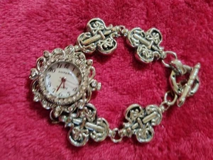 Toggle Watch - Picture 1 of 1