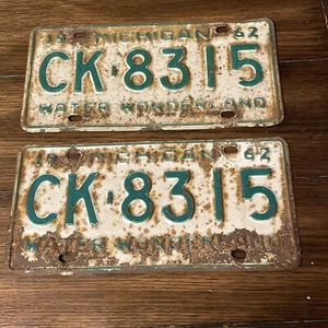 Vintage 2 1962 Michigan Auto Nummernschild Man Cave Garage Wanddeko Sammler - Bild 1 von 3