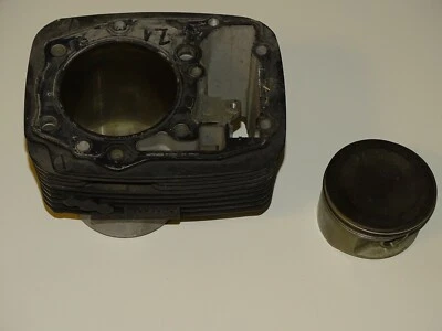 SUZUKI VL 1500 INTRUDER CILINDRO CON PISTÓN DELANTERO Foto 1 de 4