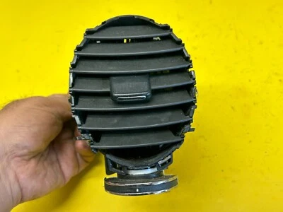 2008-2012 BUICK ENCLAVE FRONT RIGHT DASH AIR VENT AC GRILLE OEM - Image 1 of 4