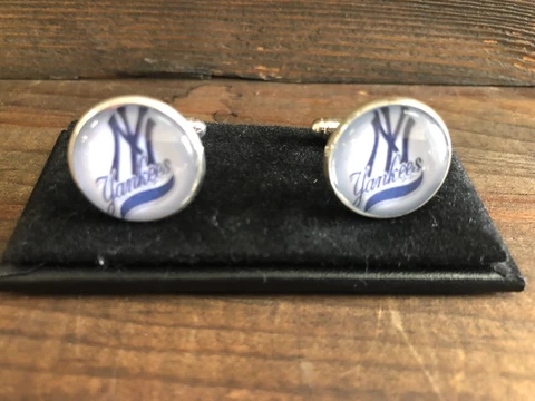 New CUFFLINKS for dress shirt - NEW YORK YANKEES Baseball Theme Cuff Links Cover