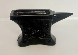 Amethyst Glass Blacksmith Anvil Daisy Button Pattern Toothpick Holder/Salt Dip - Picture 1 of 6