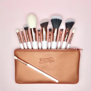12 Piece Essentials Brush Set including makeup bag - Picture 1 of 3