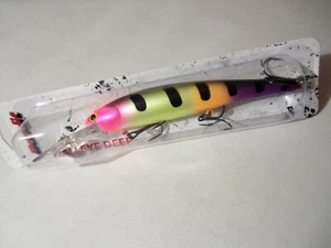 1 Bandit Walleye Deep Lure Purple Perch NIP - Picture 1 of 6