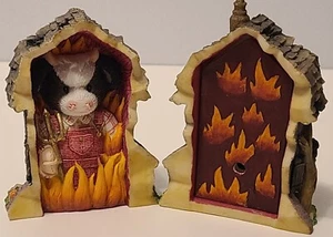 Mary's Moo Moos ©️ 2000 Enesco Corp. "Cow In Haunted Barn" 2 Piece Figurine - Picture 1 of 16