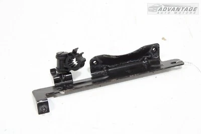 ALFA ROMEO GIULIA 2017-2019 GUARDABARROS DELANTERO IZQUIERDO FALDÓN SOPORTE SOPORTE OEM Foto 1 de 4