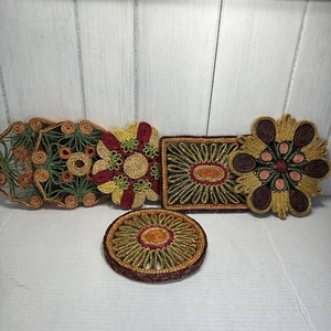 Lot Of 6 Various Vintage Color Straw Trivets Kitchen Serveware - Picture 1 of 10