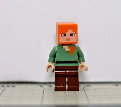 Lego Minecraft Alex (21149) Minifigure - Image 1 of 2