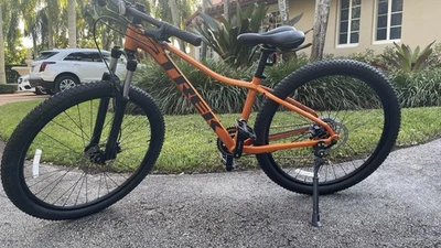 Trek Marlin 5 Mountain Bike Small - Image 1 of 4