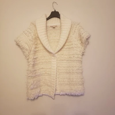 Women's X/XL White Collar Button Up Jacket Sweater Cadigan. Perfect For Layering - Image 1 of 4