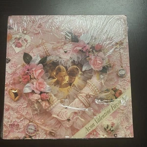 Avon Valentine Favorites Vinyl, 1986. Elvis, Kenny, Alabama, Como, Tony Bennett - Picture 1 of 4